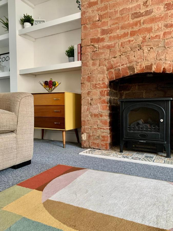 Contemporary 2 Bedroom Victorian Town House - Sleeps Up To 6 Kimberley  Exterior photo